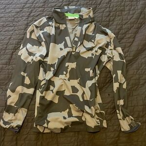 Puma quarter zip size M